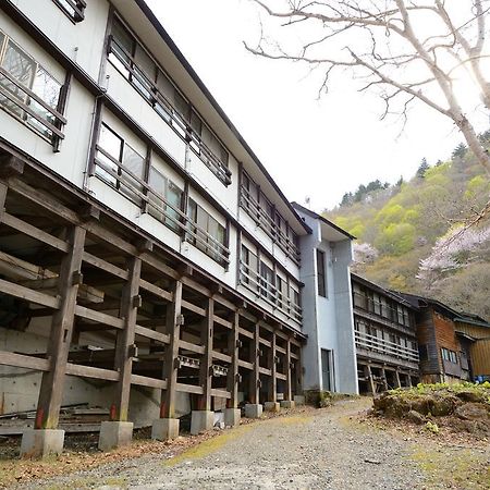 ホテル 滑川温泉福島屋 米沢市 エクステリア 写真